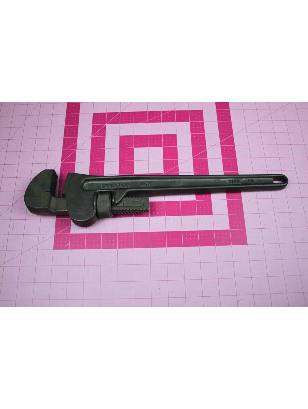 Nonspark 18" Beryllium Pipe Wrench - NGK Berylco W219